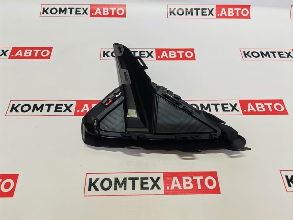 Решетка переднего бампера левая Geely Emgrand III 21-