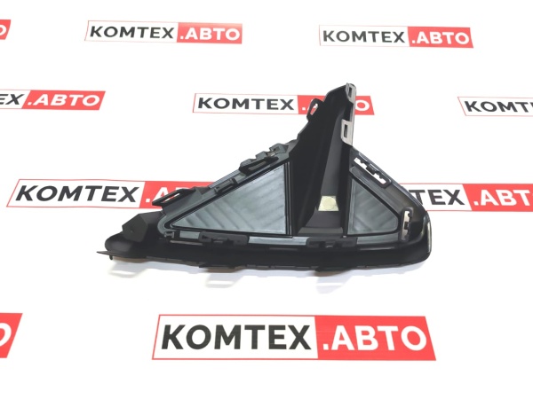 Решетка переднего бампера правая Geely Emgrand III 21-